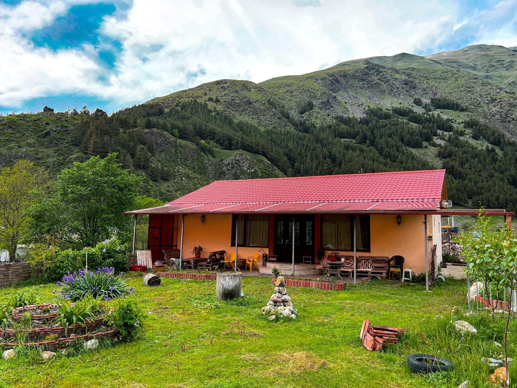 Januka Garden At Sno Villa Kazbegi Luaran gambar